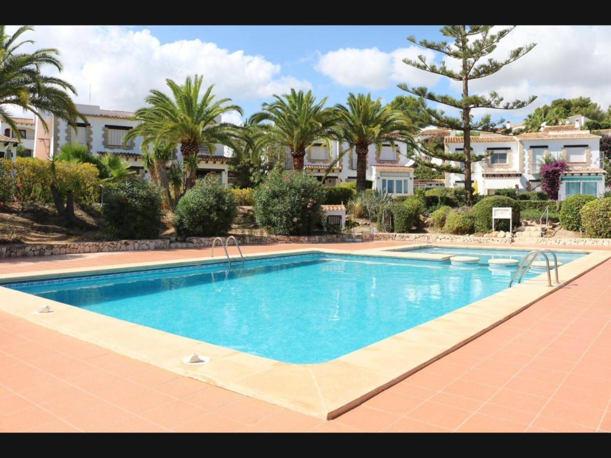 Rosalalinda - Cosy Semi-Detached Home With Sea Views And Large Terrace Moraira Bagian luar foto