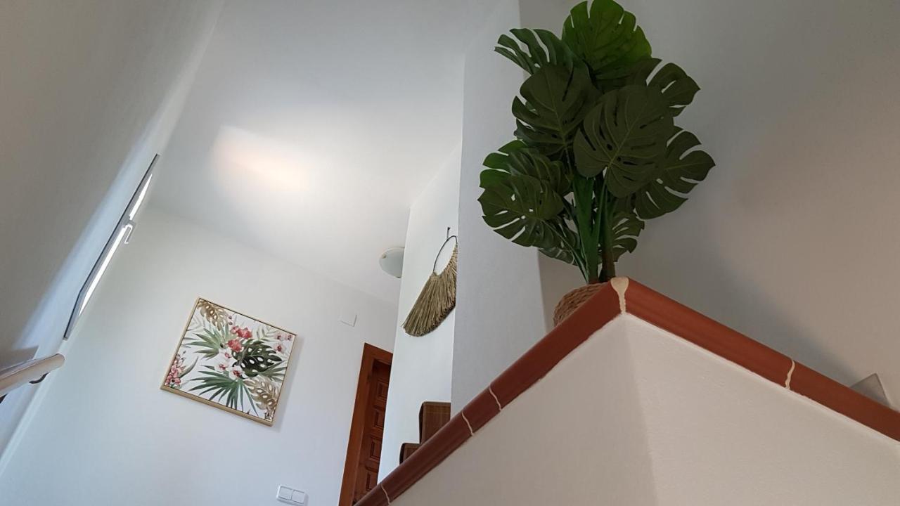 Rosalalinda - Cosy Semi-Detached Home With Sea Views And Large Terrace Moraira Bagian luar foto