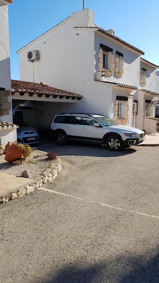 Rosalalinda - Cosy Semi-Detached Home With Sea Views And Large Terrace Moraira Bagian luar foto